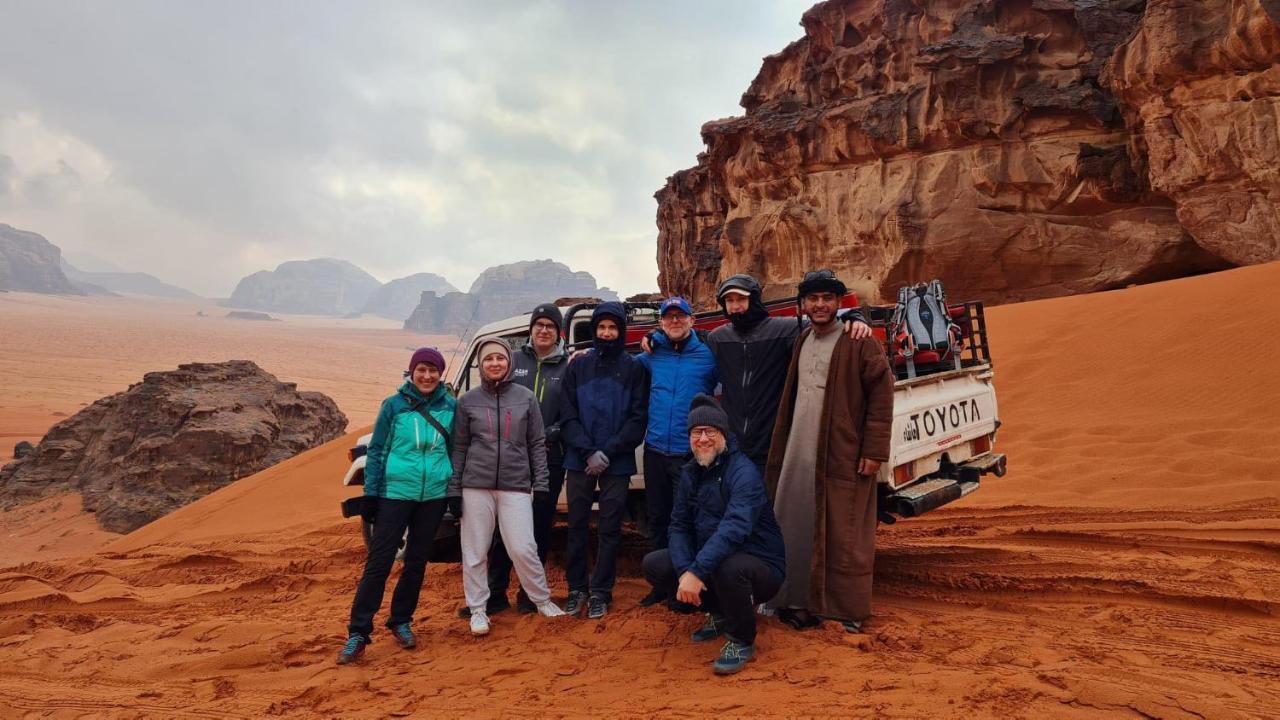 Wadi Rum Travel Camp Exteriör bild