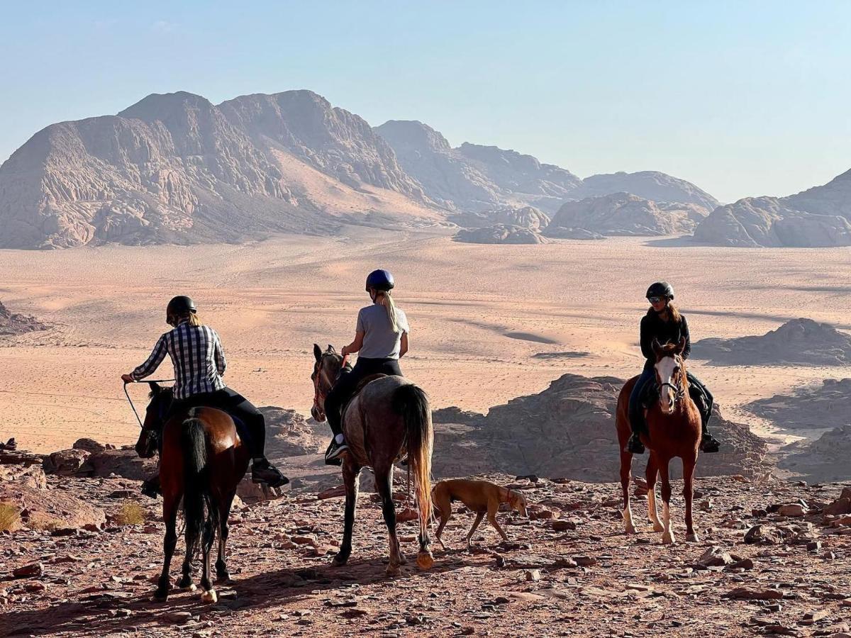 Wadi Rum Travel Camp Exteriör bild