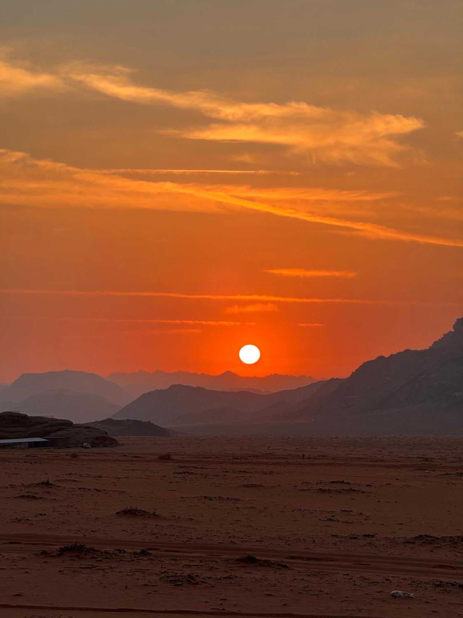 Wadi Rum Travel Camp Exteriör bild